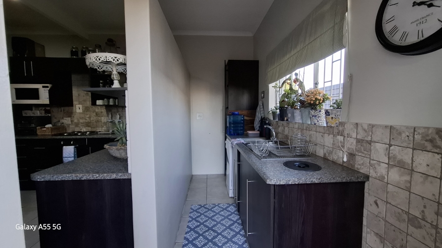 4 Bedroom Property for Sale in Middelpos Northern Cape
